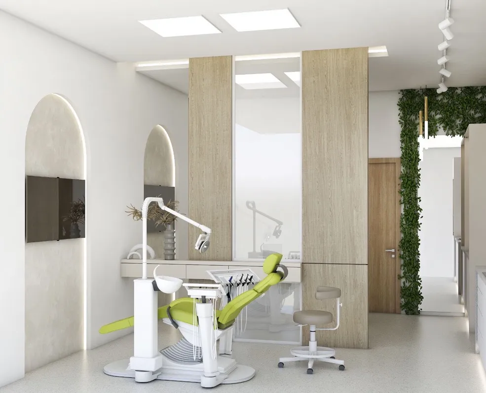 Sala za tretmane u ordinaciji SN Dent sa lučnim nišama i zelenilom